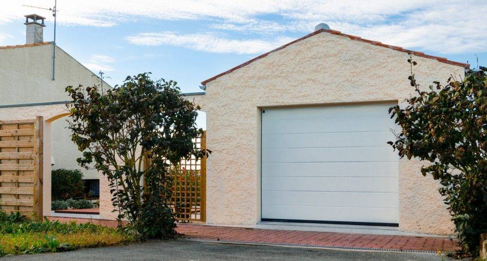Comment isoler un toit de garage